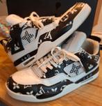 Louis Vuitton X Air Jordan 4 Retro maat 45, Ophalen of Verzenden, Zo goed als nieuw, Sneakers