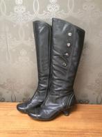 Laarzen Koxko 38 hakje, Kleding | Dames, Schoenen, Zwart, Ophalen of Verzenden, Gedragen, Hoge laarzen
