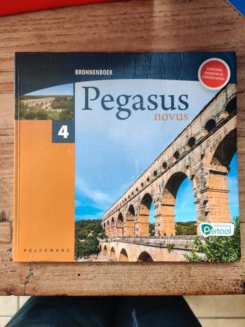 Pegasus novus 4 bronnenboek, goede staat beschikbaar voor biedingen