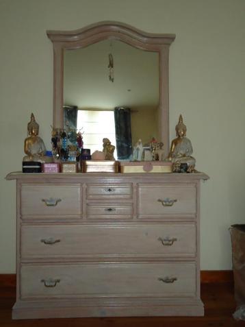 Superbe commode en pin massif cérusé et grand miroir. Etat i, 25 à 50 cm, 5 tiroirs ou plus, Moins de 100 cm, Comme neuf