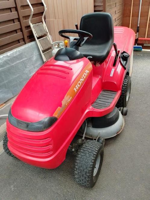 Honda V-twin 2415 zitmaaier, Tuin en Terras, Zitmaaiers, Ophalen