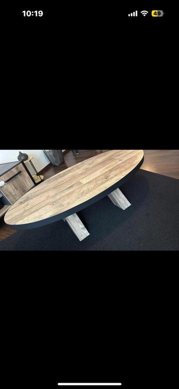 Salontafel hout beschikbaar voor biedingen