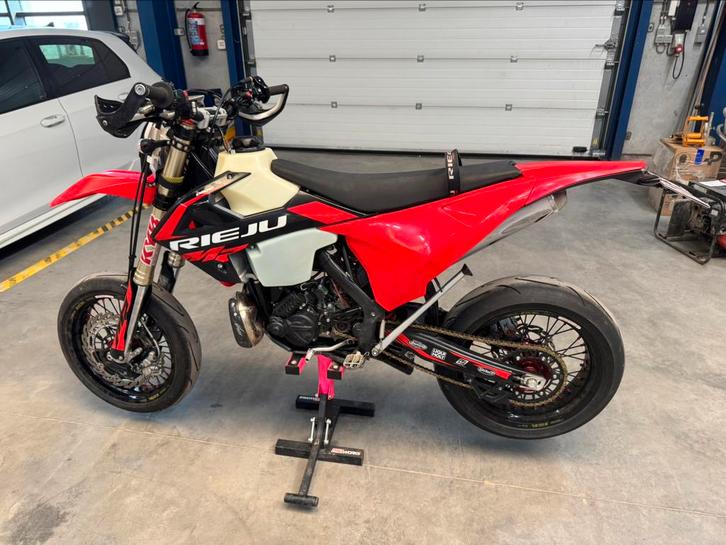 Supermoto rieju mr300, Motoren, Motoren | Overige merken, Particulier, SuperMoto, 1 cilinder, Ophalen