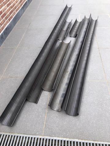 PVC dakgoten, uitlopen, koppelstukken, eindstukken, haken. beschikbaar voor biedingen
