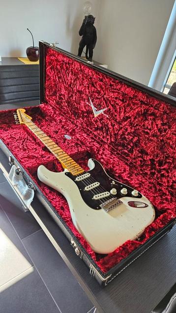 FENDER STRATOCASTER CST SHOP ANCHO POBLAMO 2019