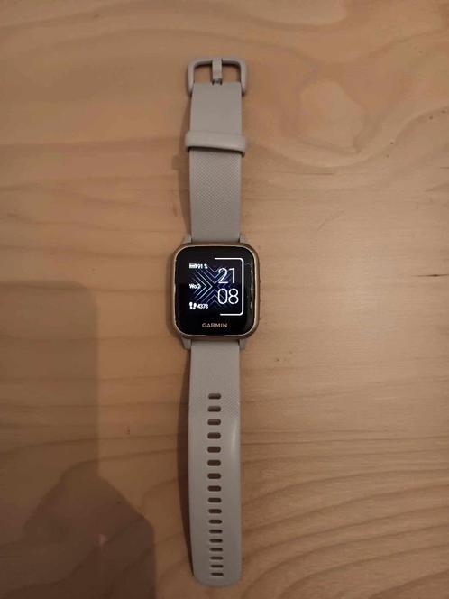 Garmin Venu Sq Music Light sand/Rose gold, Handtassen en Accessoires, Smartwatches, Zo goed als nieuw, Android, Afstand, Calorieverbanding