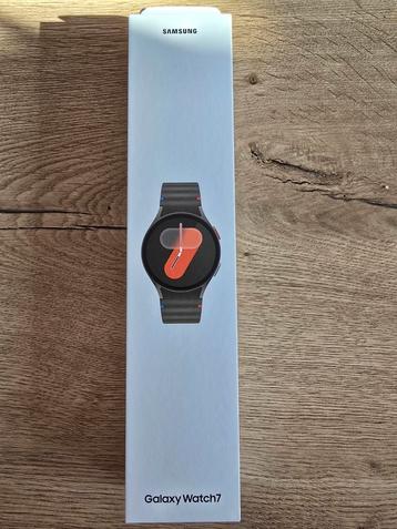Galaxy watch 7 ongeopend  beschikbaar voor biedingen