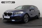 BMW 118 iA ADVANTAGE - NAVI - LEDER - TREKHAAK - COMFORT AC, Auto's, 1 Reeks, USB, https://public.car-pass.be/vhr/990e2c5f-2600-453f-8ea2-81cc20f21d01