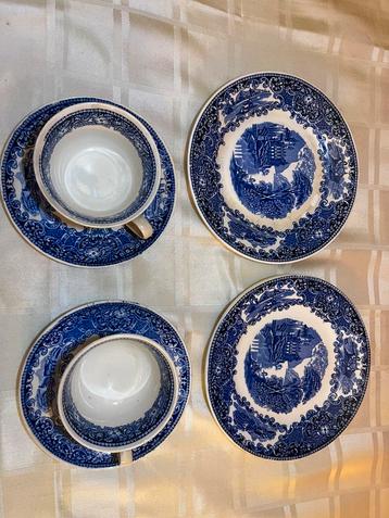Vintage servies  beschikbaar voor biedingen