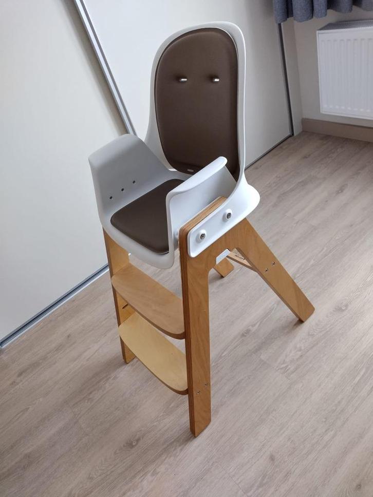 Oxo mini sprout meegroeistoel, Kinderen en Baby's, Kinderstoelen, Zo goed als nieuw, Meegroeistoel, Afneembaar eetblad, Gordel(s)