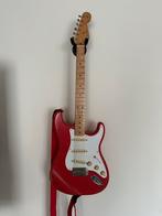 FENDER Vintera Road Worn ‘50s Stratocaster Fiesta Red, Muziek en Instrumenten, Snaarinstrumenten | Gitaren | Elektrisch, Nieuw