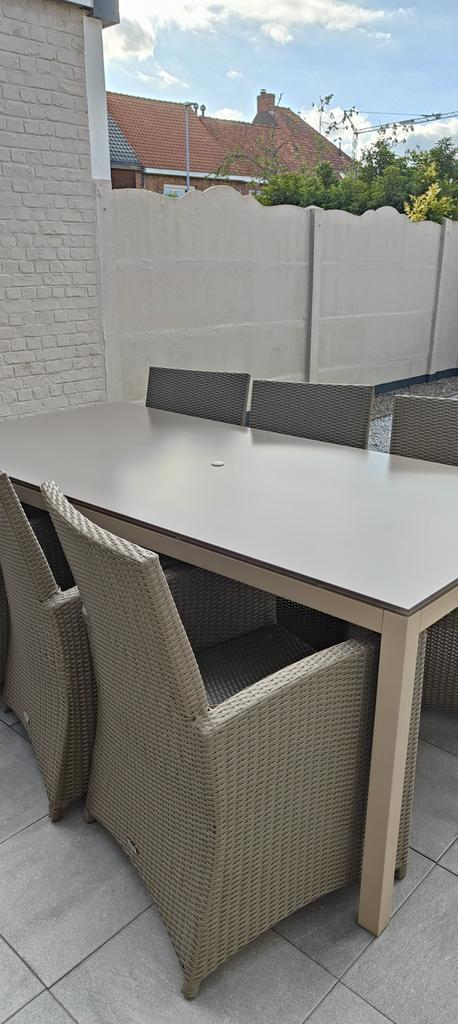 “Mooie tuintafelset met 6 stoelen“, Tuin en Terras, Tuinsets en Loungesets, Zo goed als nieuw, Kunststof, Ophalen