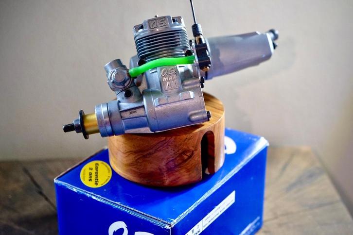 Moteur rc OS MAX AX 46 – bon état – Et boîte, Hobby en Vrije tijd, Modelbouw | Radiografisch | Vliegtuigen, Gebruikt, Nitro, Ophalen of Verzenden