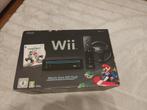 1 zwarte Wii-console in Mario Kart-box + fit balance + games, Ophalen, Zo goed als nieuw