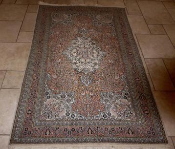 Handgemaakt tapijt 123 cm x 194 cm