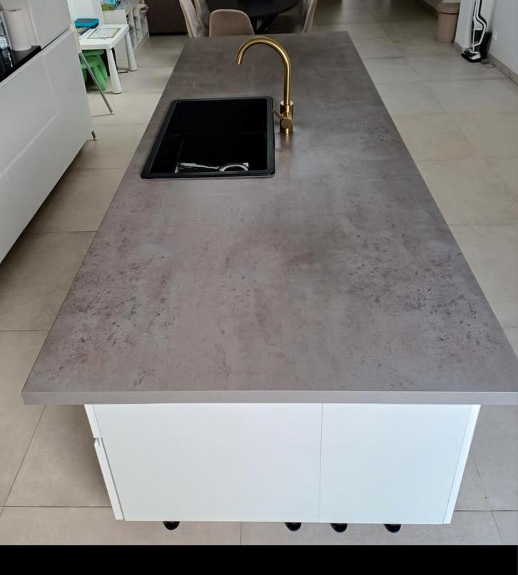 2 Keukenwerkbladen, Huis en Inrichting, Keuken | Keukenelementen, Zo goed als nieuw, Ophalen