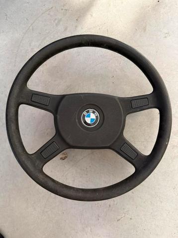 Stuur BMW E30 beschikbaar voor biedingen