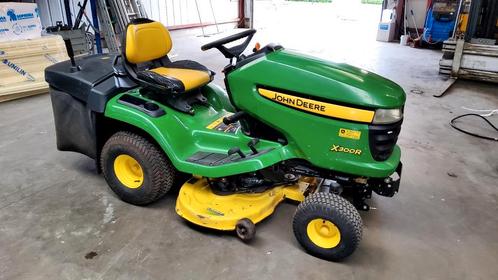 Tracteur Tondeuse John Deere  X300R, Tuin en Terras, Zitmaaiers, Zo goed als nieuw, Elektrische starter, Opvangbak, Ophalen