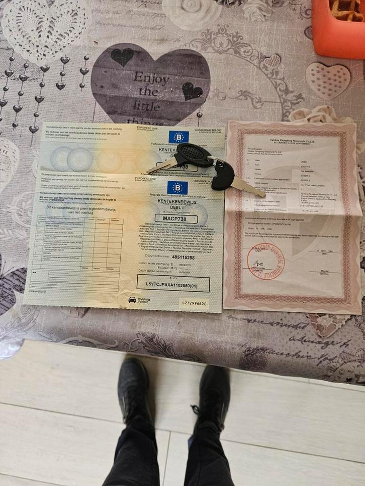 Scooter 125 cc znen retro + gratis dezelfde scooter, Fietsen en Brommers, Brommeronderdelen | Scooters, Ophalen