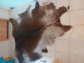 Koeienhuid, wand of vloerbekleding  beschikbaar voor biedingen