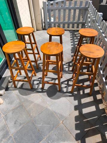 6 tabourets type bar teck  extérieur/intérieur  disponible aux enchères