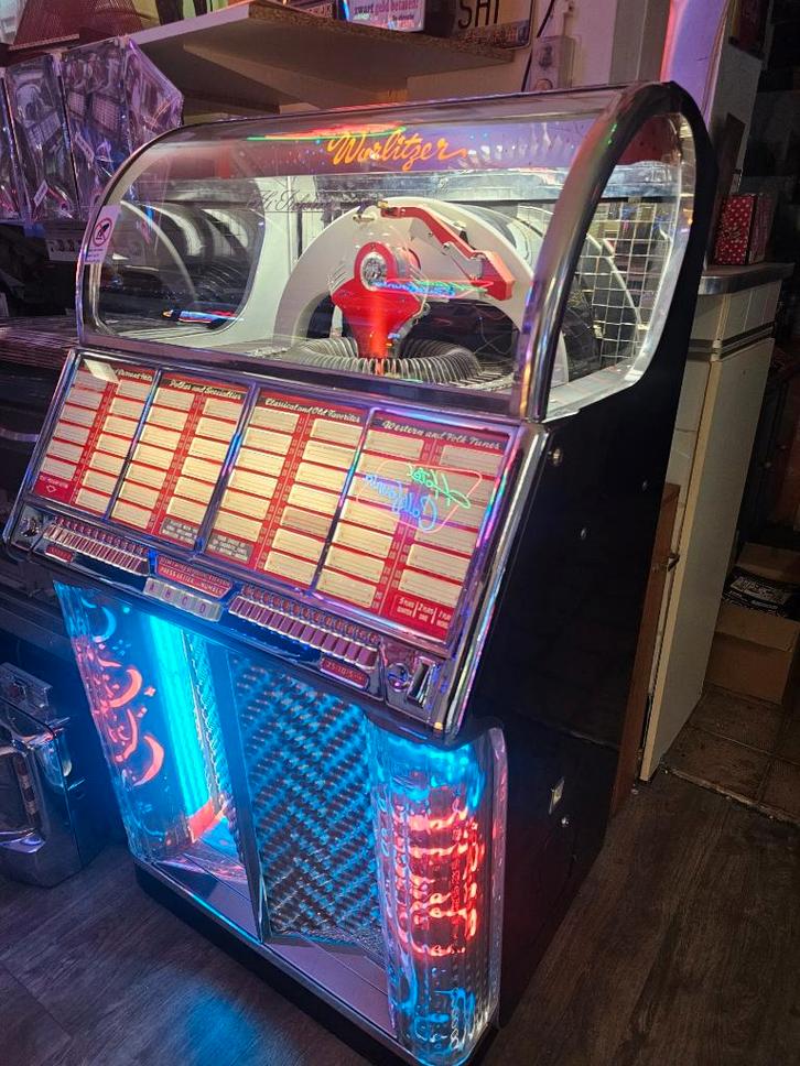 Wurlitzer 1700, Verzamelen, Automaten | Jukeboxen, Zo goed als nieuw, Wurlitzer, 1950 tot 1960, Met singles, Ophalen