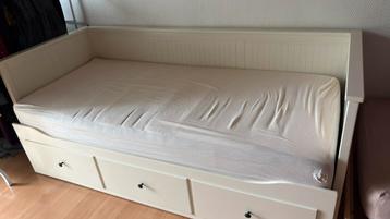 1 of 2 persoonsbed beschikbaar voor biedingen