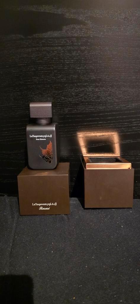 La yuqowam Rasasi (Clone tuscan leather), Handtassen en Accessoires, Uiterlijk | Parfum, Zo goed als nieuw, Ophalen of Verzenden