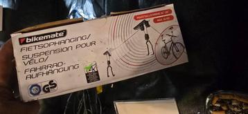 Fiets hanger beschikbaar voor biedingen