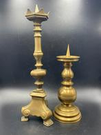 2 bronzen/messing kaarsenhouder/kandelaars, Antiek en Kunst, Antiek | Kandelaars, Ophalen of Verzenden, Koper of Brons