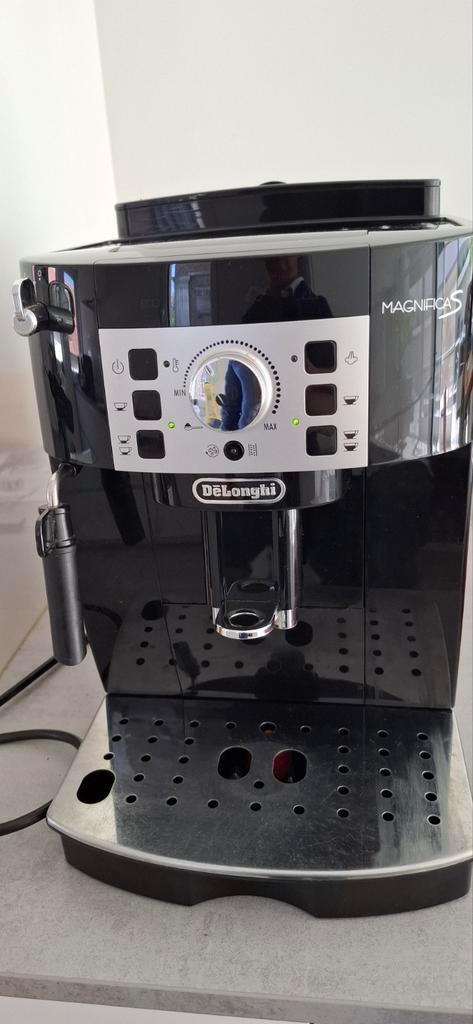 DeLonghi MAGNIFICA S volautomatische koffiemachine GARANTIE, Elektronische apparatuur, Koffiezetapparaten, Zo goed als nieuw, Gemalen koffie