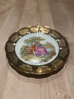 Vintage Limoges Miniature Plate Fragonard Romantic Couple, Antiek en Kunst, Antiek | Wandborden en Tegels, Ophalen