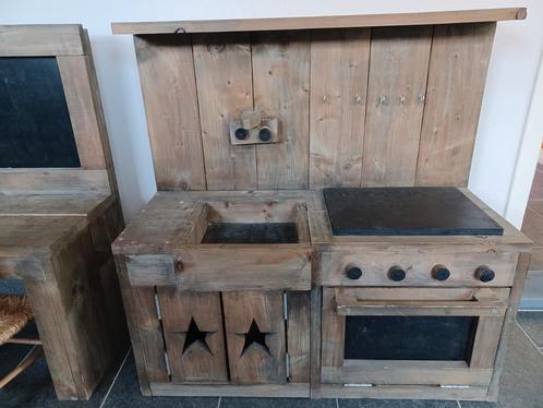 Massief houten keukentje, bureau en kinderstoeltje, Kinderen en Baby's, Speelgoed | Speelkeukens, Gebruikt, Ophalen
