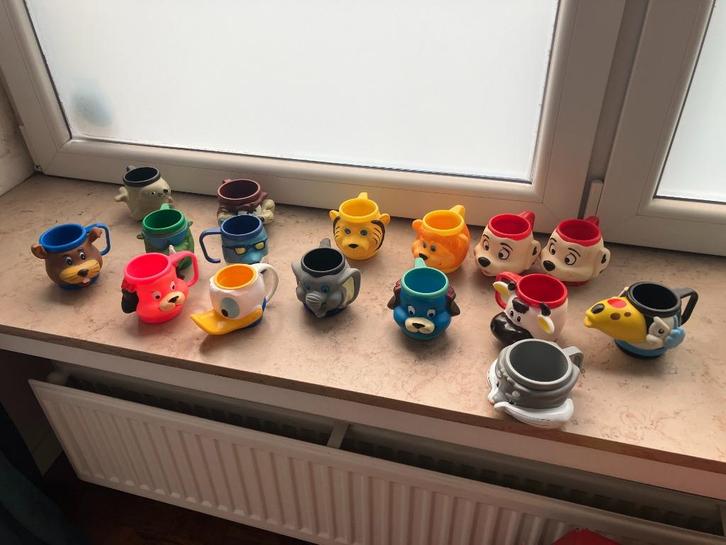 16 leuke drinkbekers disney en andere figuren, Verzamelen, Disney, Gebruikt, Ophalen of Verzenden