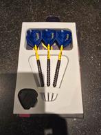 Luke "the nuke" Littler target gen1 swisspoint 24G, Sport en Fitness, Darts, Ophalen of Verzenden, Zo goed als nieuw, Pijlen