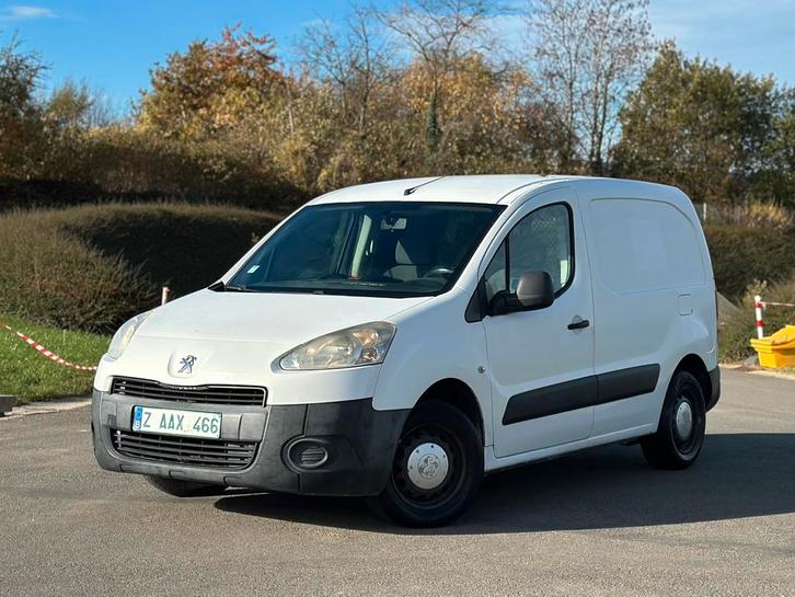 2012 Peugeot Partner Utilitaire Prête à immatriculer ✅, Auto's, Renault, Bedrijf, Diesel, Euro 5, 4 deurs, Handgeschakeld, Wit