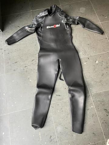 Triathlon pak; Dare2Tri Wetsuit beschikbaar voor biedingen