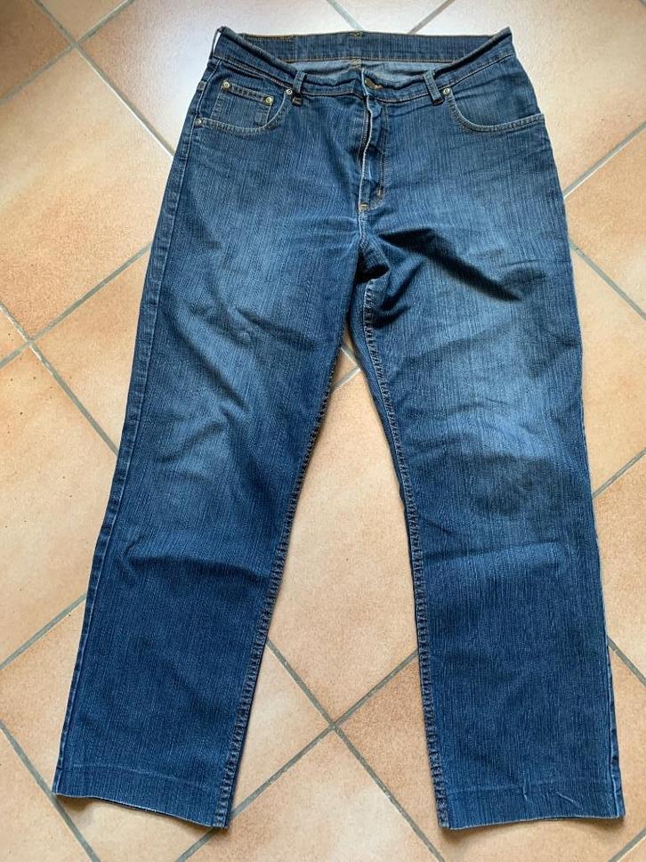 Hero Wrangler jeansblauw W33 L34 Regular Fit lichte wassing, Kleding | Dames, Spijkerbroeken en Jeans, Gedragen, W33 - W36 (confectie 42/44)
