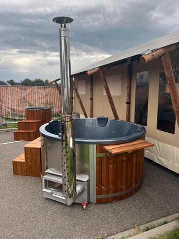 Hottub nieuw compleet houtgestookt / 6 pers / comfort €3495 beschikbaar voor biedingen