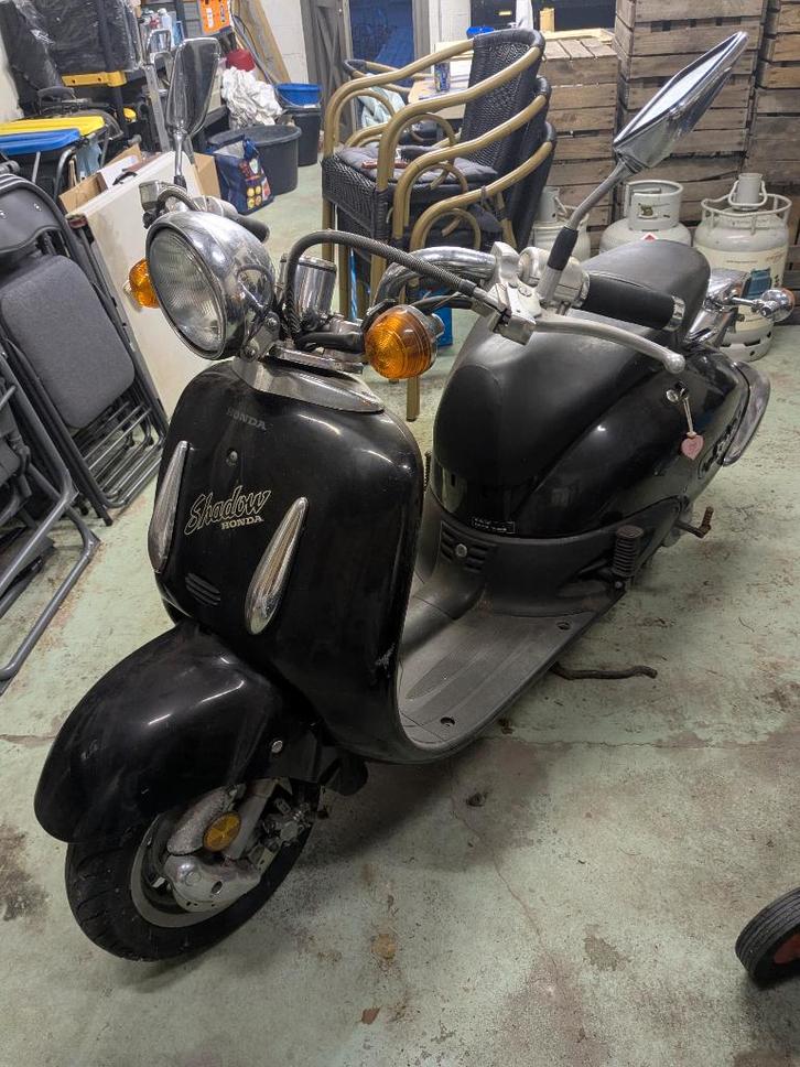 Honda Shadow brommer (49cc), Motos, Motos | Honda, Particulier, Scooter, jusqu'à 11 kW, Enlèvement