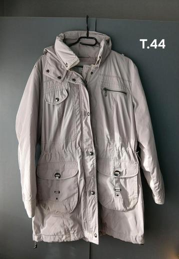 Manteau femme beschikbaar voor biedingen