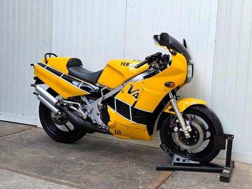 SCHITTERENDE YAMAHA RD500 LC YPVS - HD-VIDEO!!, Motoren, Motoren | Yamaha, Bedrijf, Super Sport, 4 cilinders, Ophalen of Verzenden
