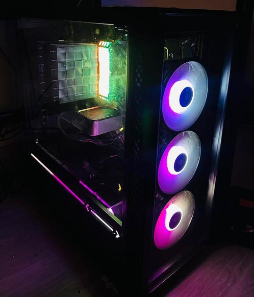 High-End Gaming Computer, Computers en Software, Desktop Pc's, Zo goed als nieuw, 4 Ghz of meer, SSD, 32 GB, Met videokaart, Met monitor