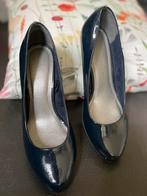 Marco Tozzi 37 donkerblauw, Ophalen of Verzenden, Zo goed als nieuw, Pumps