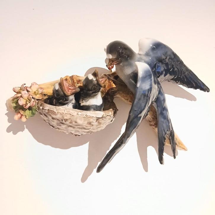 Gima porseleinen wandsculptuur — Vintage zwaluwen —, Huis en Inrichting, Woonaccessoires | Kunstplanten en Kunstbloemen, Zo goed als nieuw