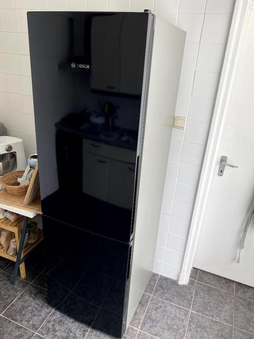 Bosch koel-vriescombinatie, Elektronische apparatuur, Koelkasten en IJskasten, Zo goed als nieuw, Met vriesvak, 200 liter of meer