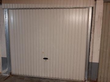 Te Huur : Afgesloten garage in Deurne beschikbaar voor biedingen