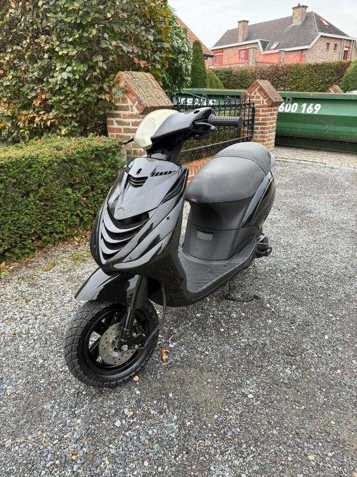 Piaggio Zip A Klasse 2 Takt, Fietsen en Brommers, Scooters | Piaggio, Zo goed als nieuw, Zip, Klasse A (25 km/u), Benzine, Ophalen
