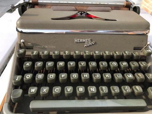 Typmachine vintage Hermes 2000 made in Switserland jaren 50, Divers, Machines à écrire, Utilisé, Enlèvement