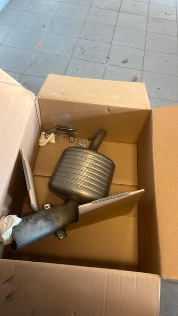 BMW E93 320d uitlaat (2012) beschikbaar voor biedingen